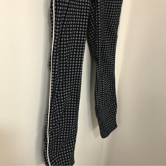 3/$15 Old navy the diva 90s festival mini floral print with tuxedo stripe pant - Picture 6 of 11